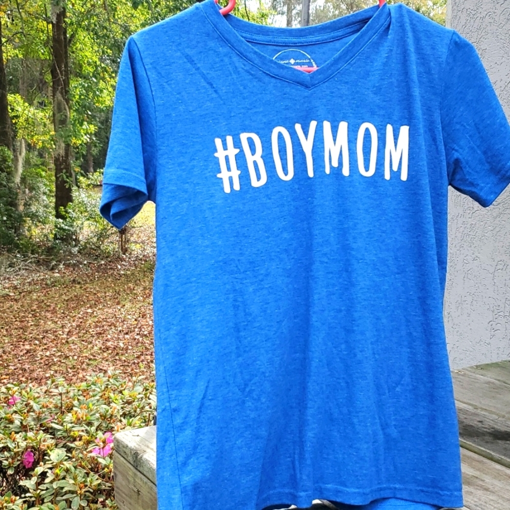 #boymom Shirt small